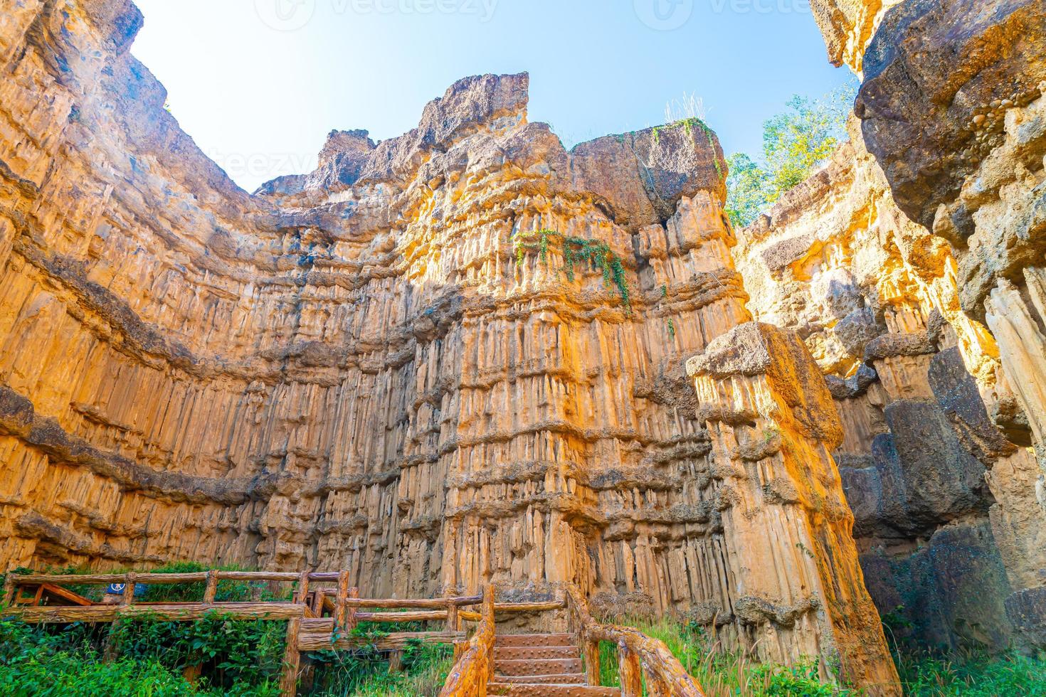 pha chor o il grand canyon chiangmai nel parco nazionale di mae wang, chiang mai, thailandia foto