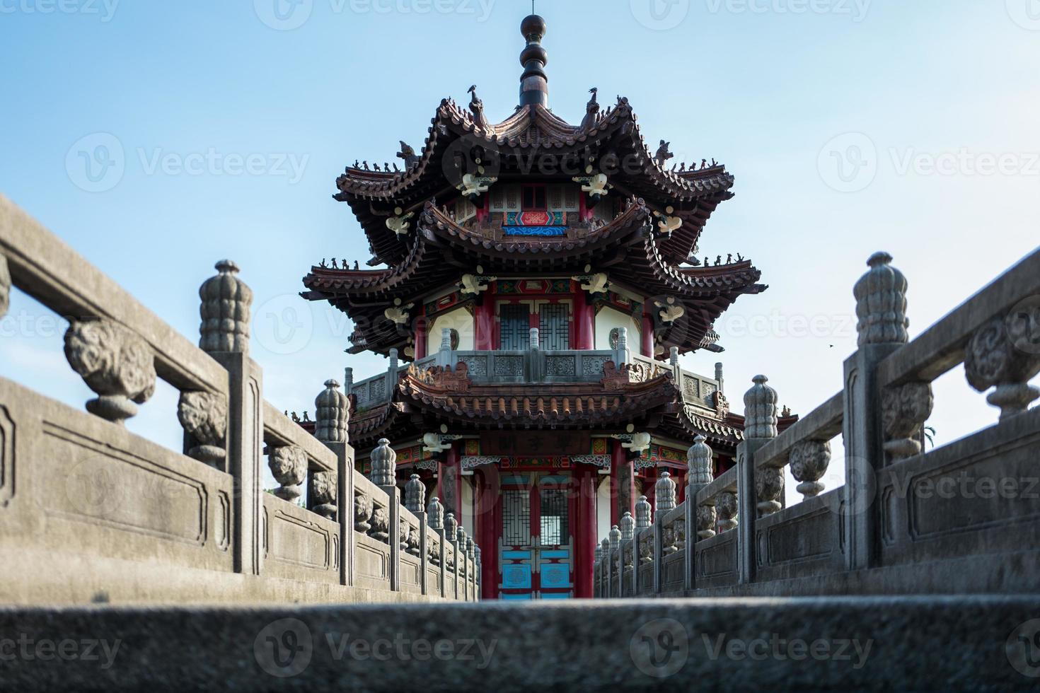 pagoda nel parco commemorativo della pace a taipei a taiwan foto