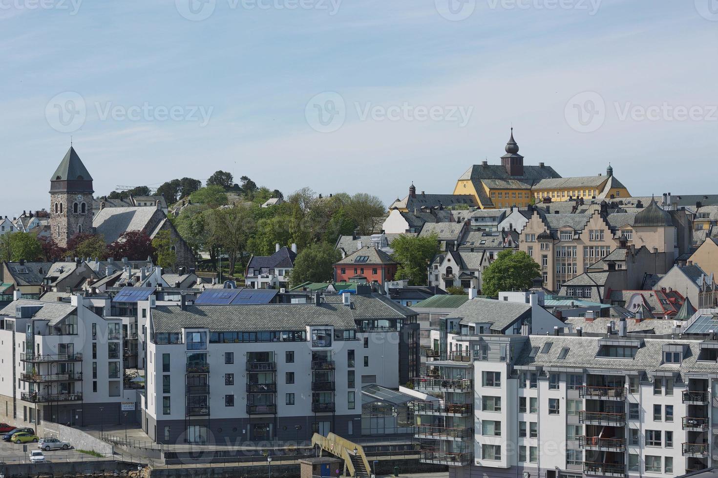 architettura jugendstil o art nouveau ad alesund, norvegia foto