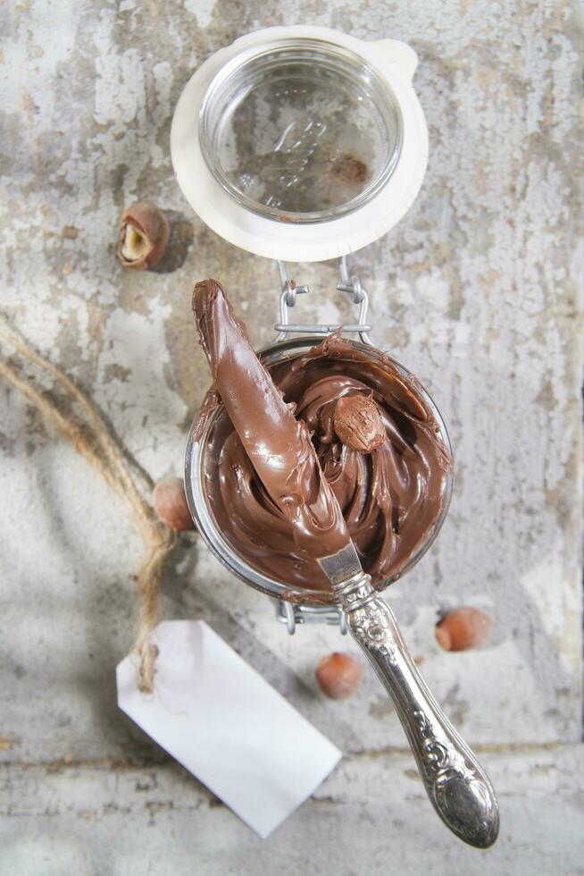 cioccolato diffusione su crostini con un' etichetta foto