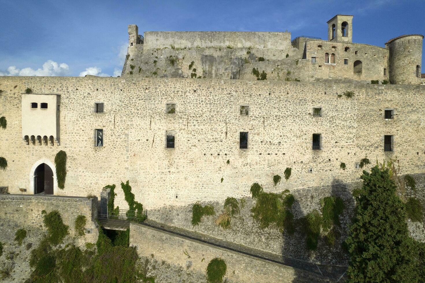 malaspina castello nel il comune di Massa toscana foto