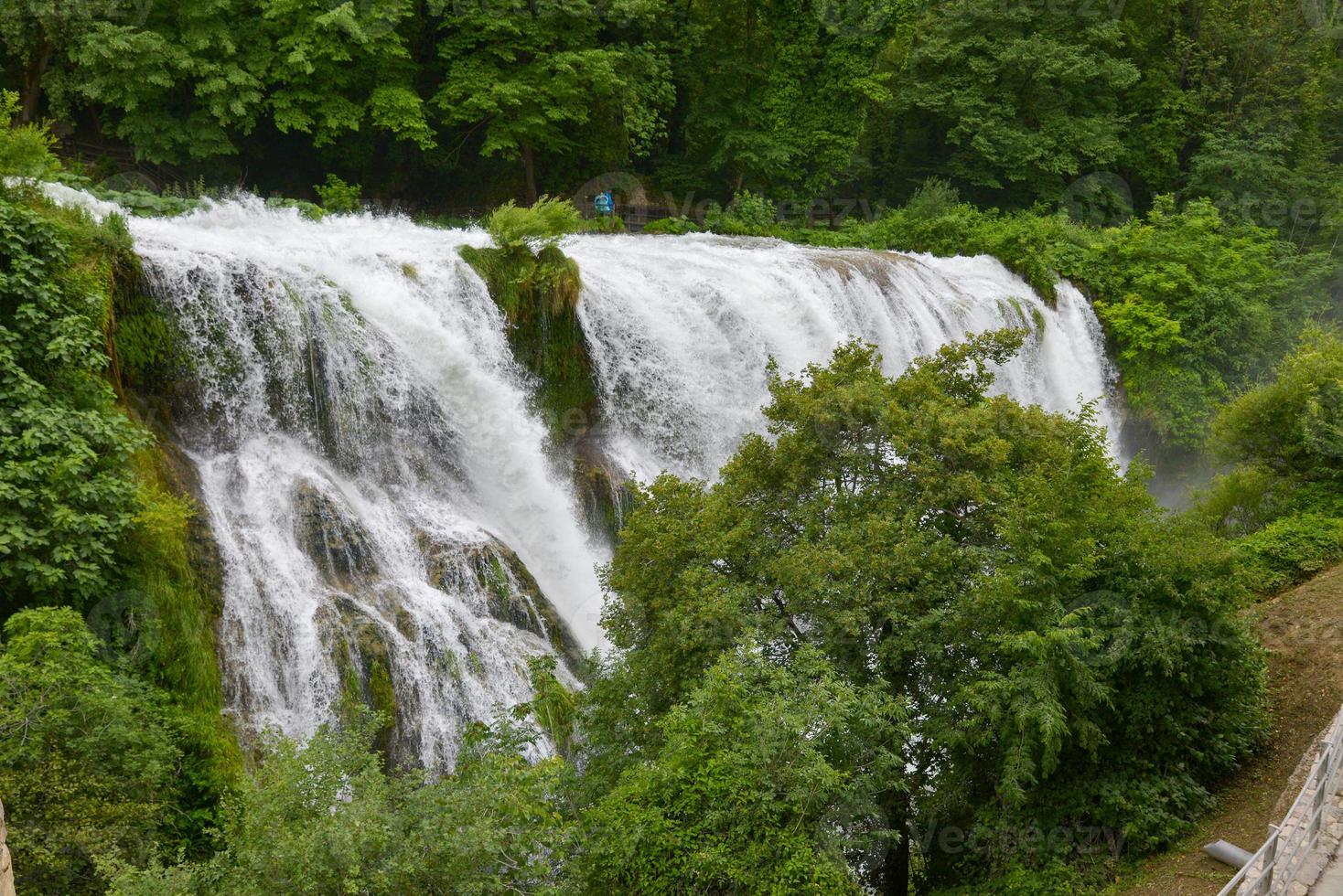 cascata delle marmore parte bassa delle più alte d'europa foto