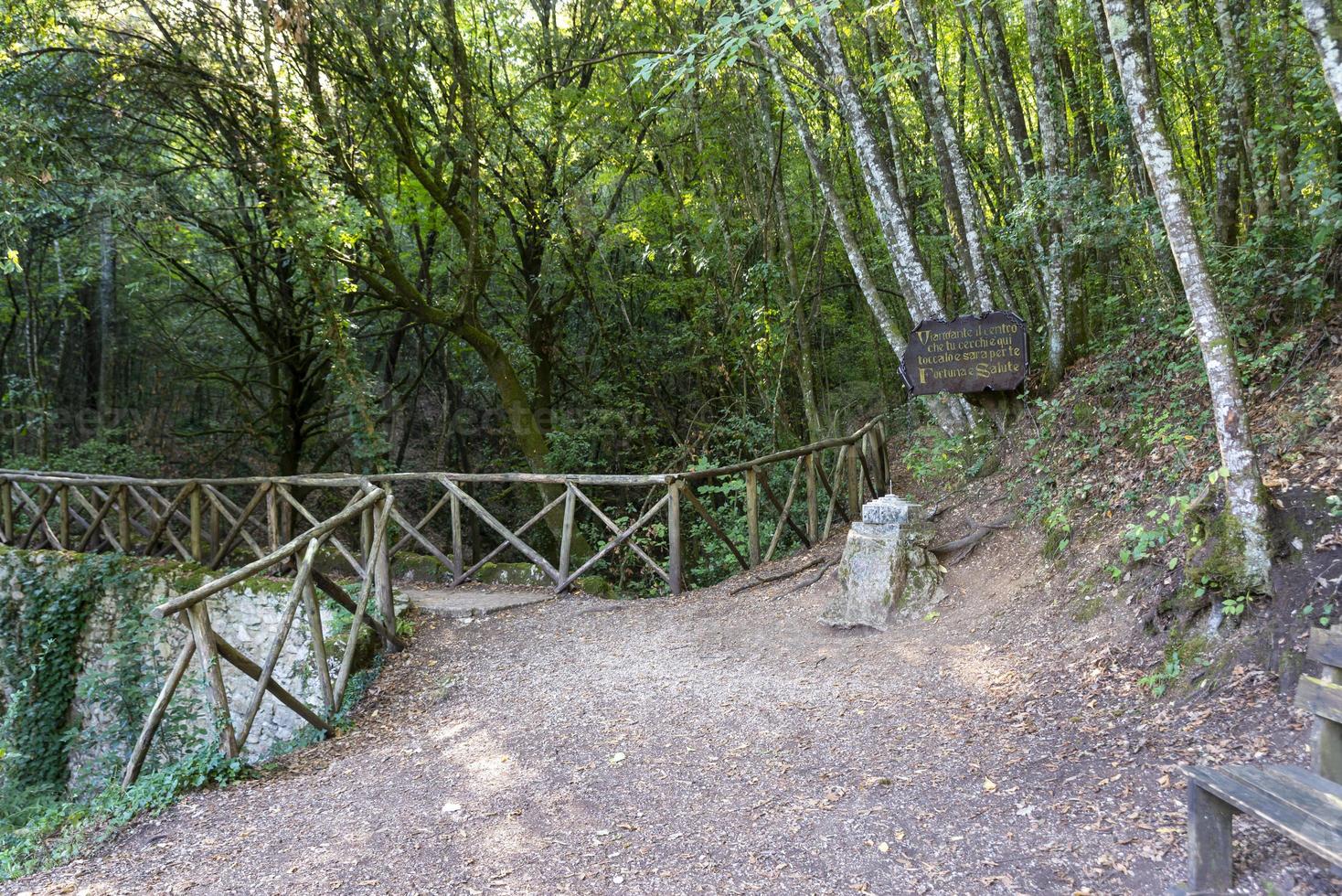 centro geografico d'italia situato a narni foto