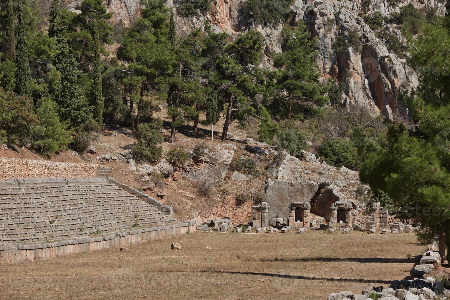 antico stadio a delfi, grecia foto