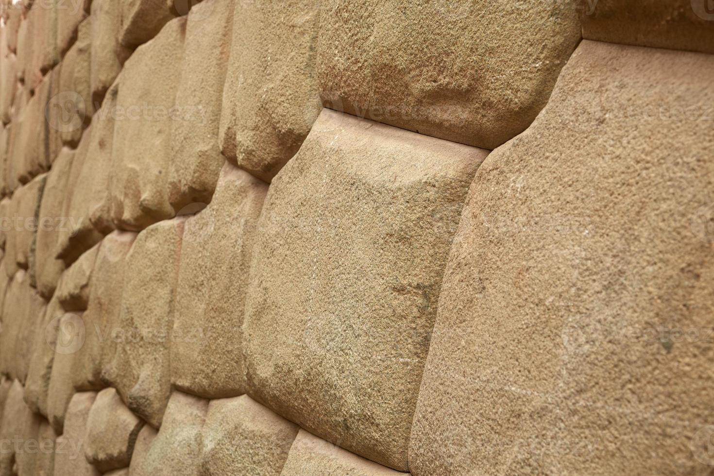 dettaglio del muro inca nella città di cusco, perù foto