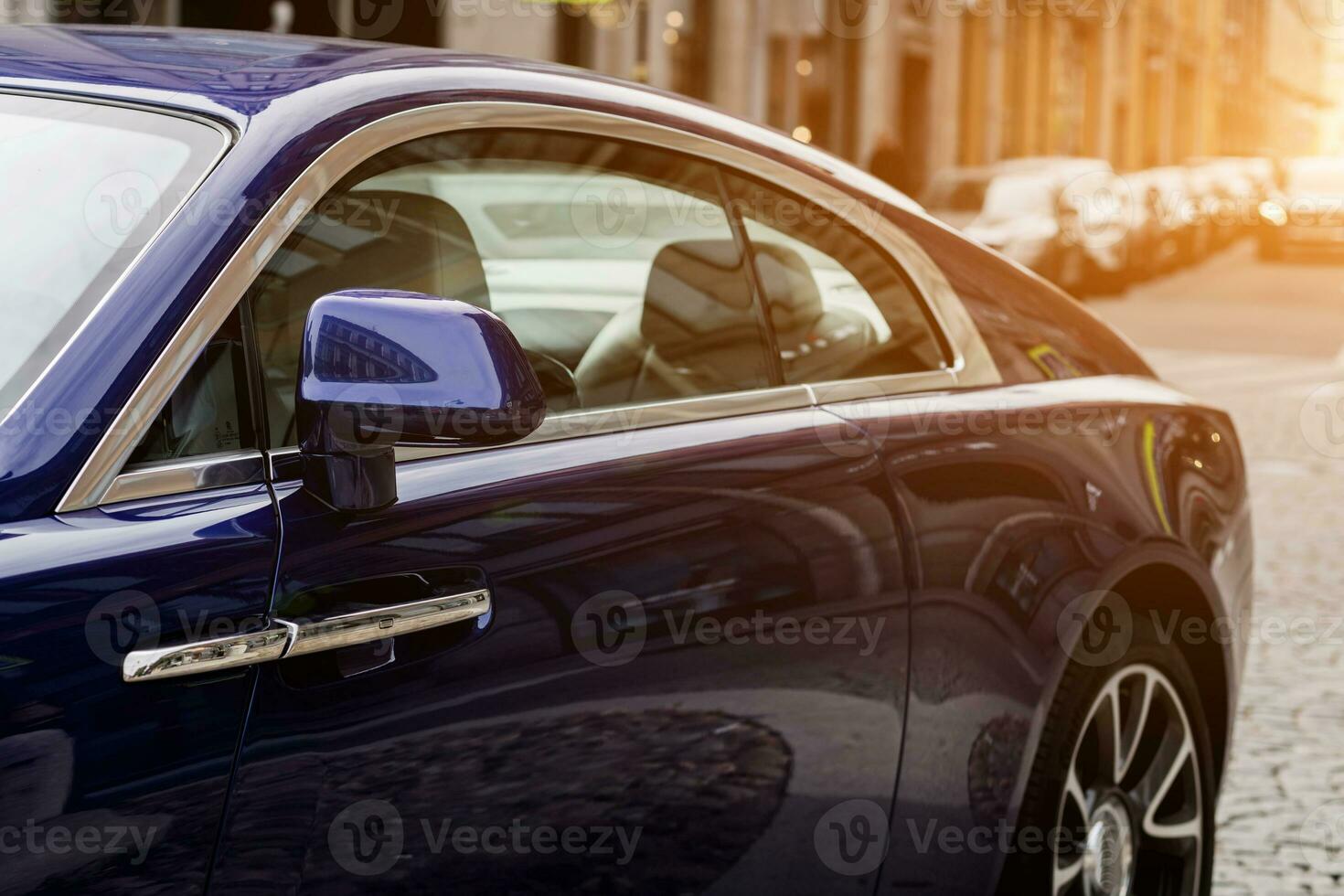 moderno auto nel città foto