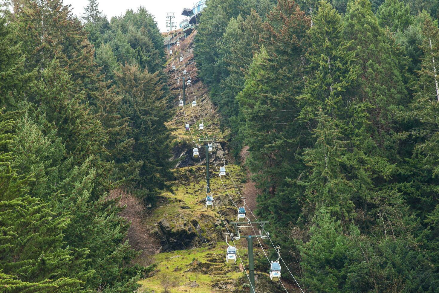 Queenstown, nuovo Zelanda -25-settembre-2017 - il queenstown orizzonte gondola , prendere un' panoramico gondola cavalcata per godere di Queenstown maggior parte spettacolare visualizzazioni. a il superiore di di bob picco. foto