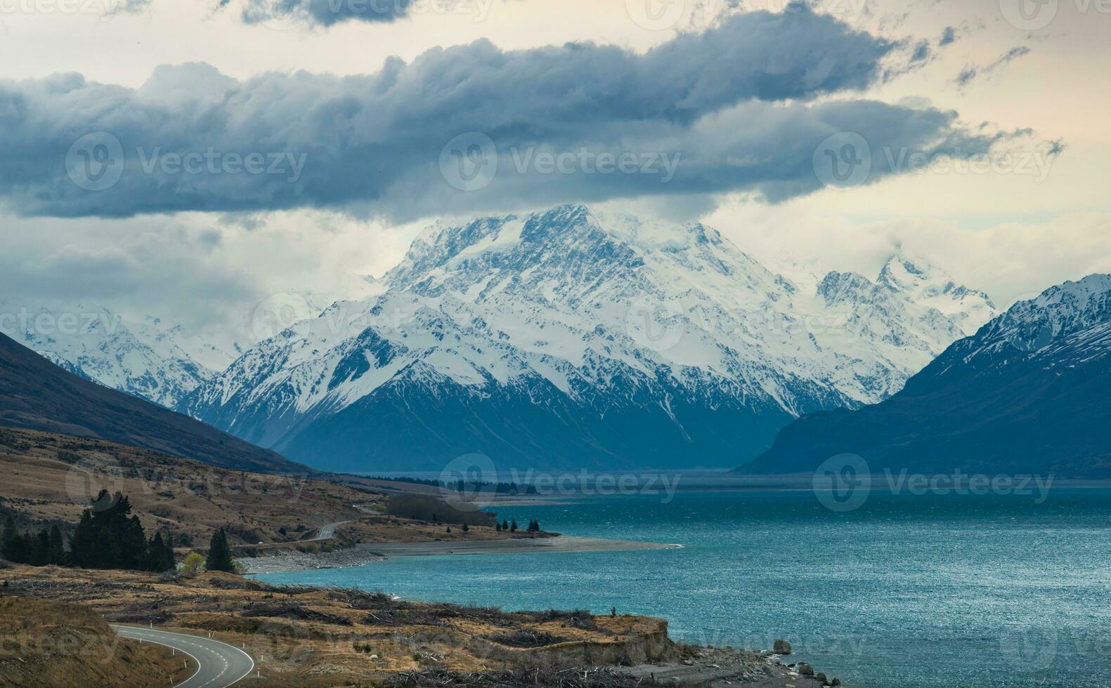 paesaggio di montare cucinare nel Sud isola, nuovo Zelanda Visualizza a partire dal di Pietro attenzione. foto