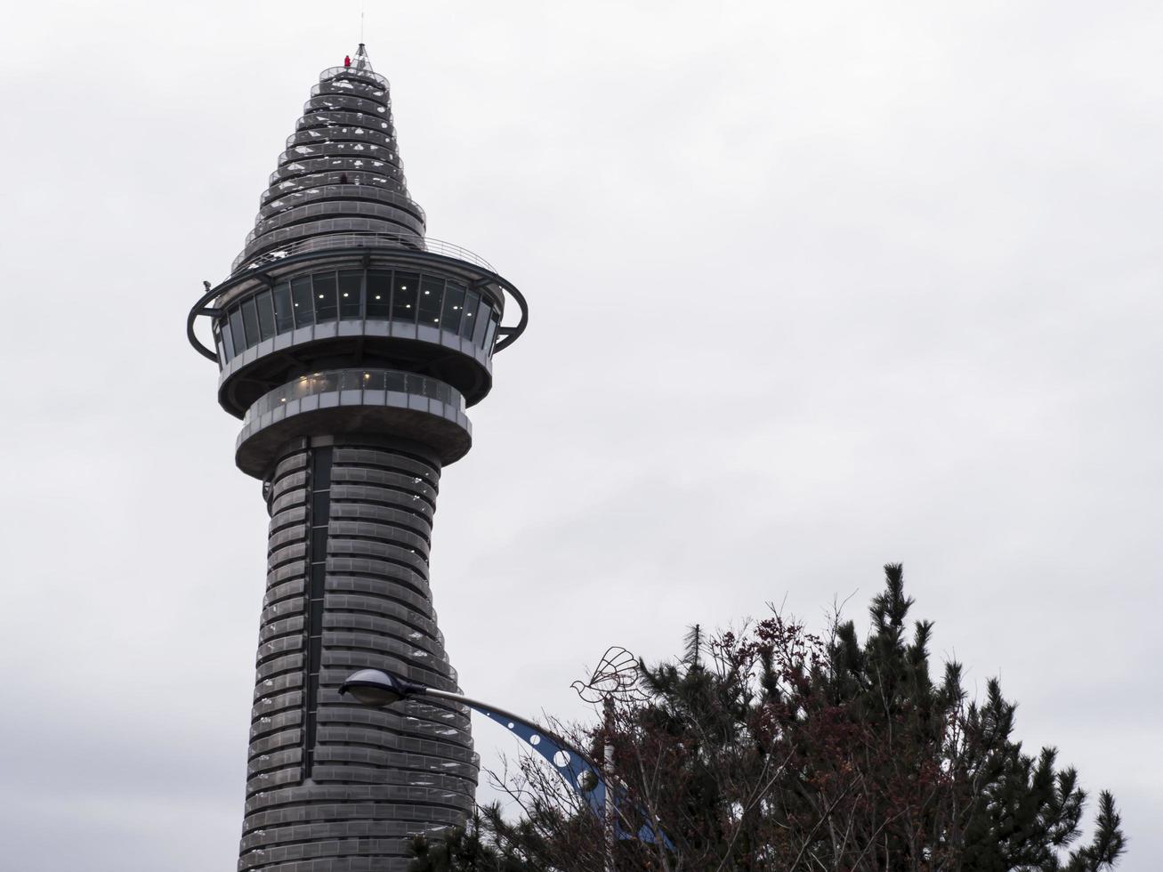 torre espositiva nella città di sokcho. Corea del Sud. gennaio 2018 foto