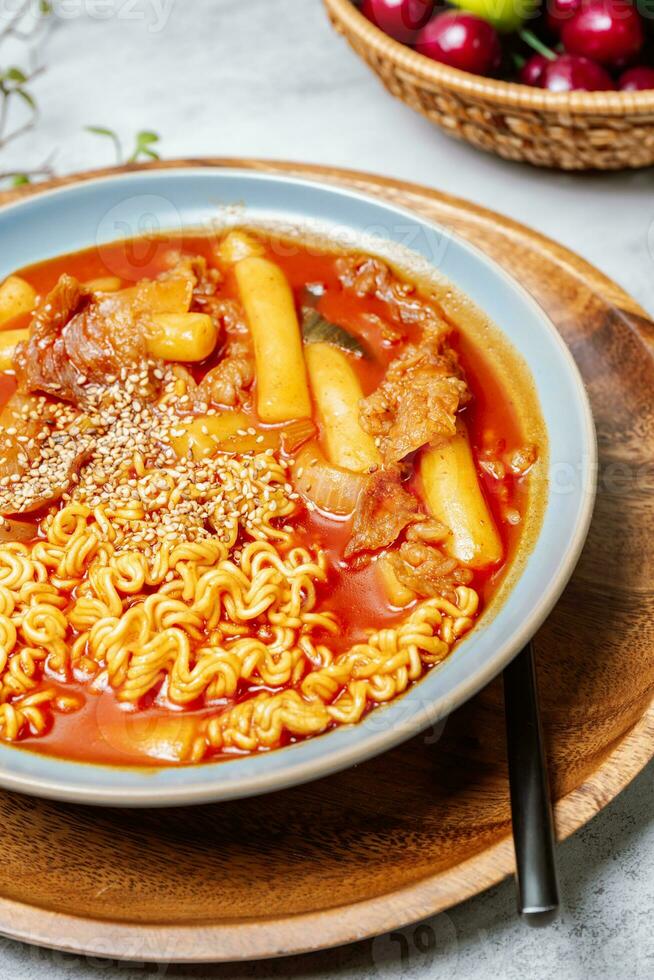 rabokki, Saltato in padella immediato spaghetto foto