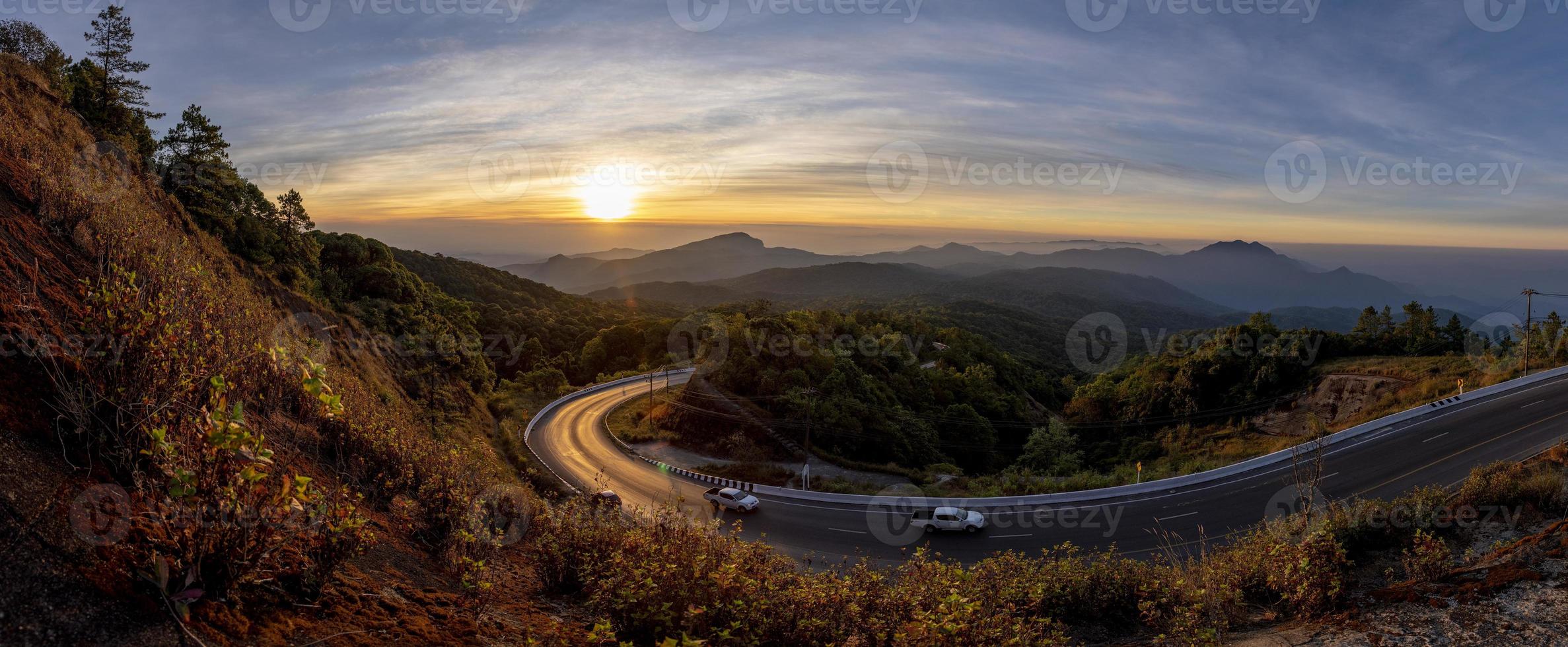 bellissime foto del parco nazionale doi inthanon a chiang mai, thailandia -turismo in thailandia