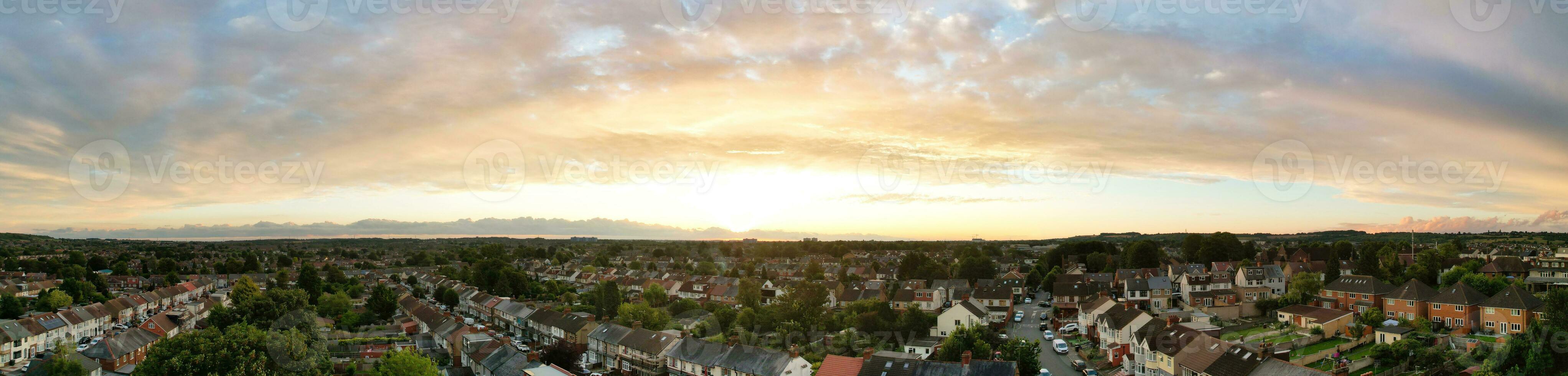 aereo metraggio di alloggiamento quartiere di nord luton città di Inghilterra, UK. foto