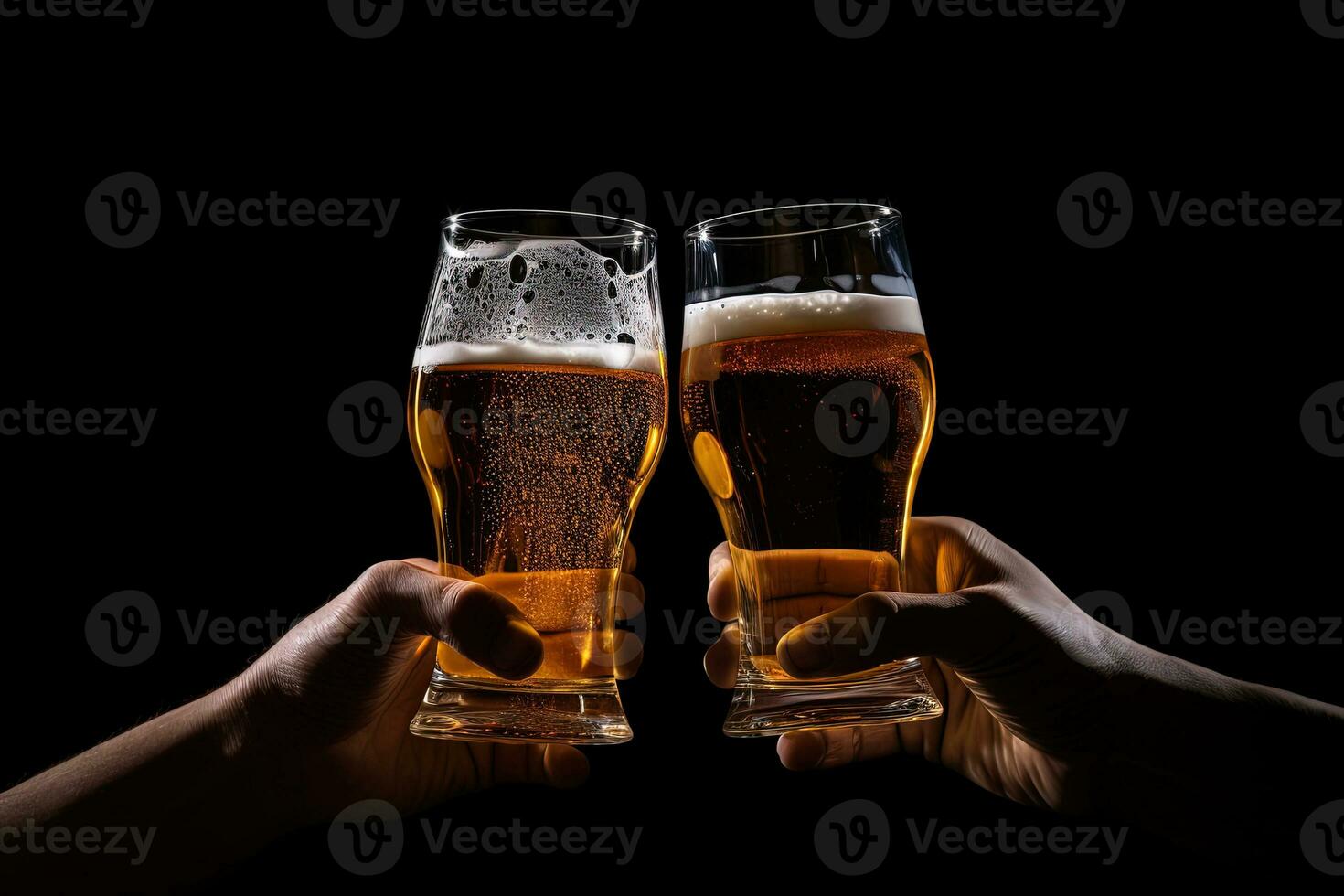 mani tostatura con bicchieri di birra isolato su nero sfondo. ai generato foto