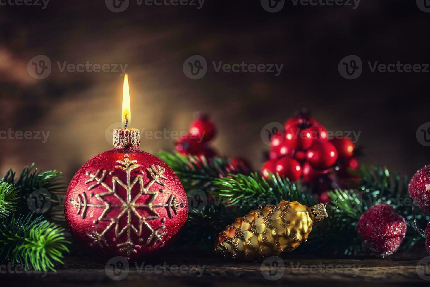 Natale candela. Natale ardente candela con Natale decorazioni. foto