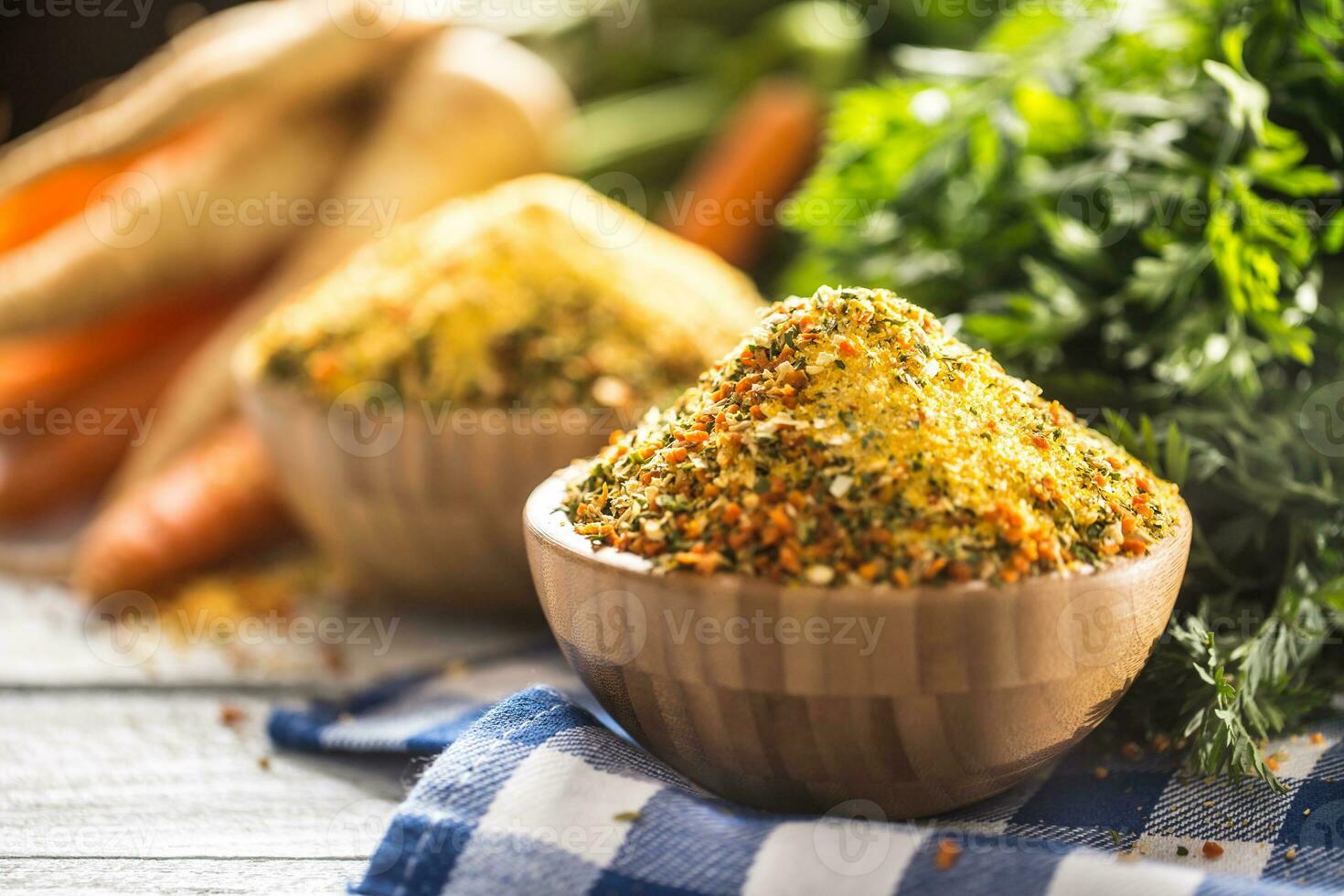 stagionatura spezie condimento vegeta a partire dal disidratato carota prezzemolo sedano pastinaca e sale con o senza glutammato foto