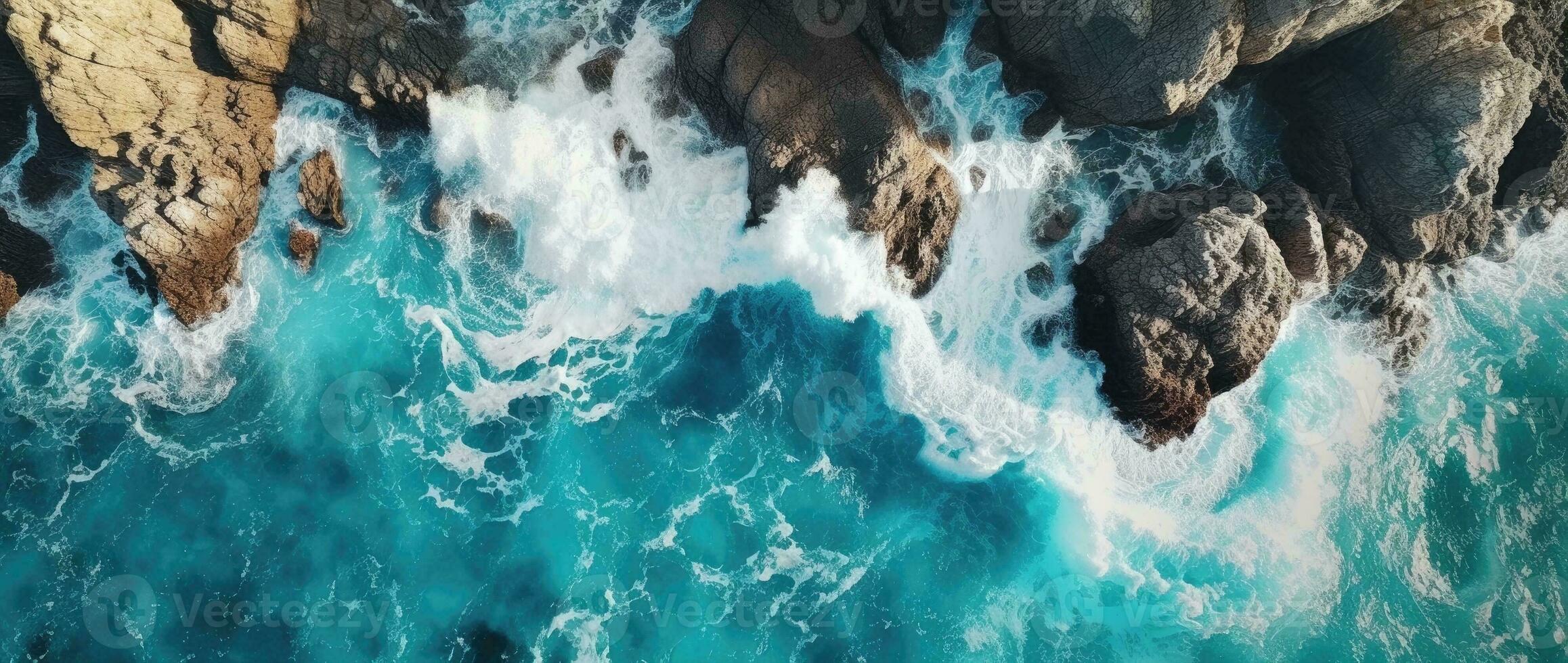 aereo Visualizza di il oceano roccioso costa. foto