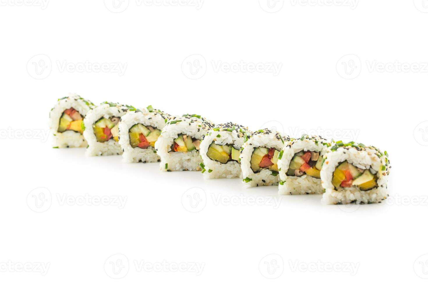 porzione di Sushi uramaki isolato su bianca sfondo foto