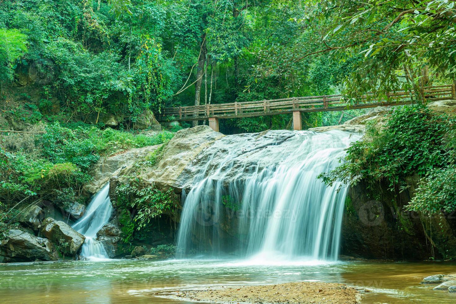 mae sa cascata in thailandia foto