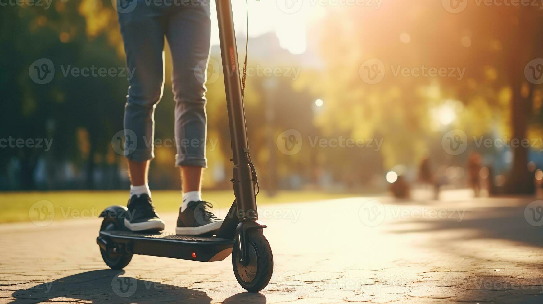 vicino su Immagine di un' uomo su un elettrico scooter. ai generativo foto