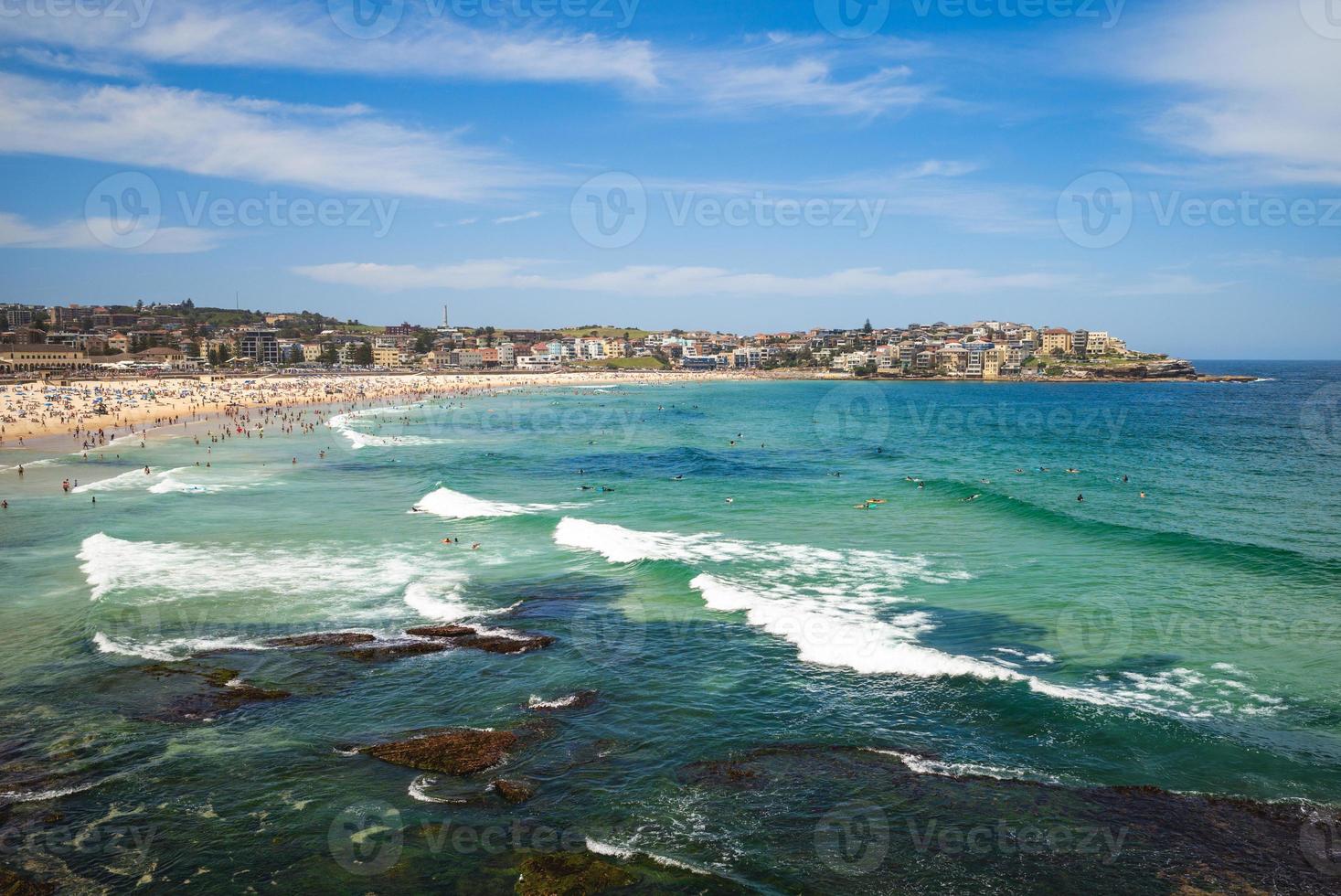 spiaggia di bondi vicino a sydney in australia foto