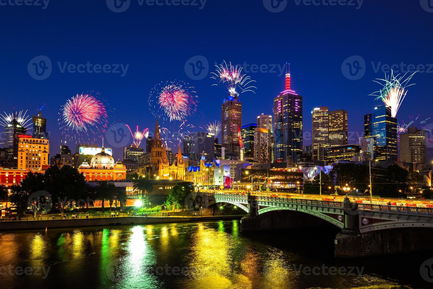 fuochi d'artificio di capodanno a melbourne, australia foto