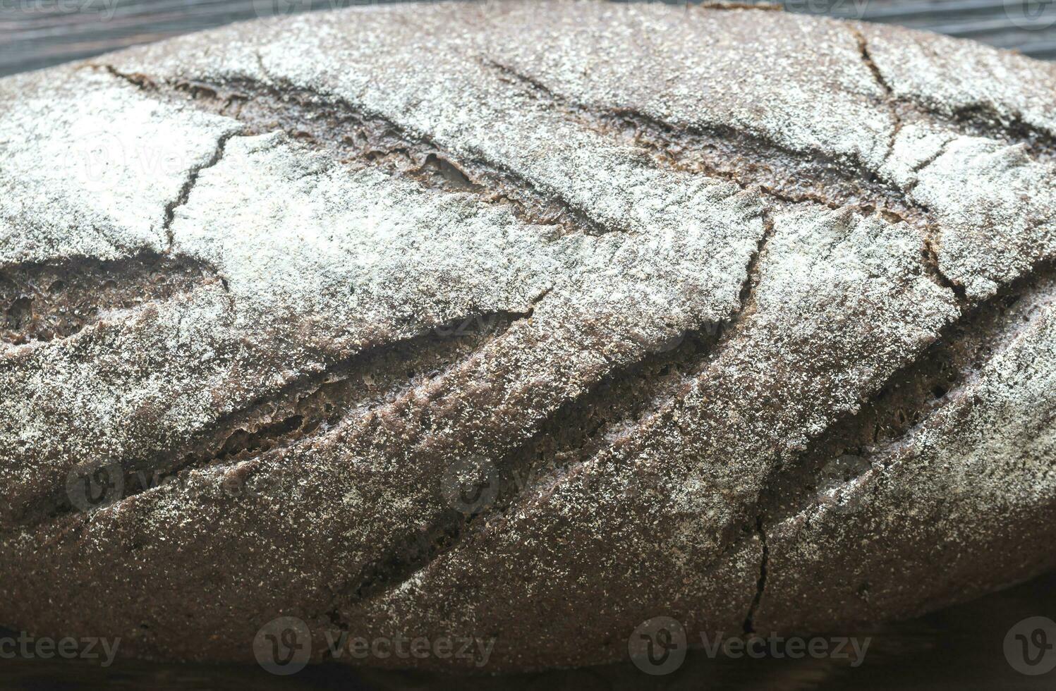 primo piano del pane di segale foto