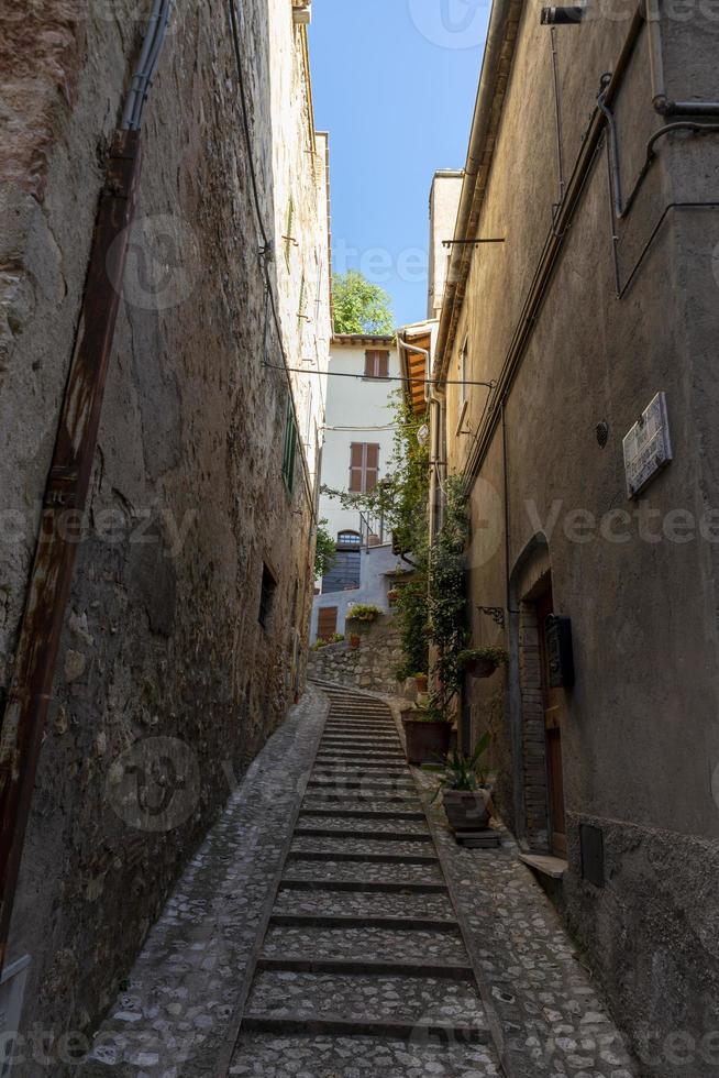 architettura di strade ed edifici nel centro di amelia foto