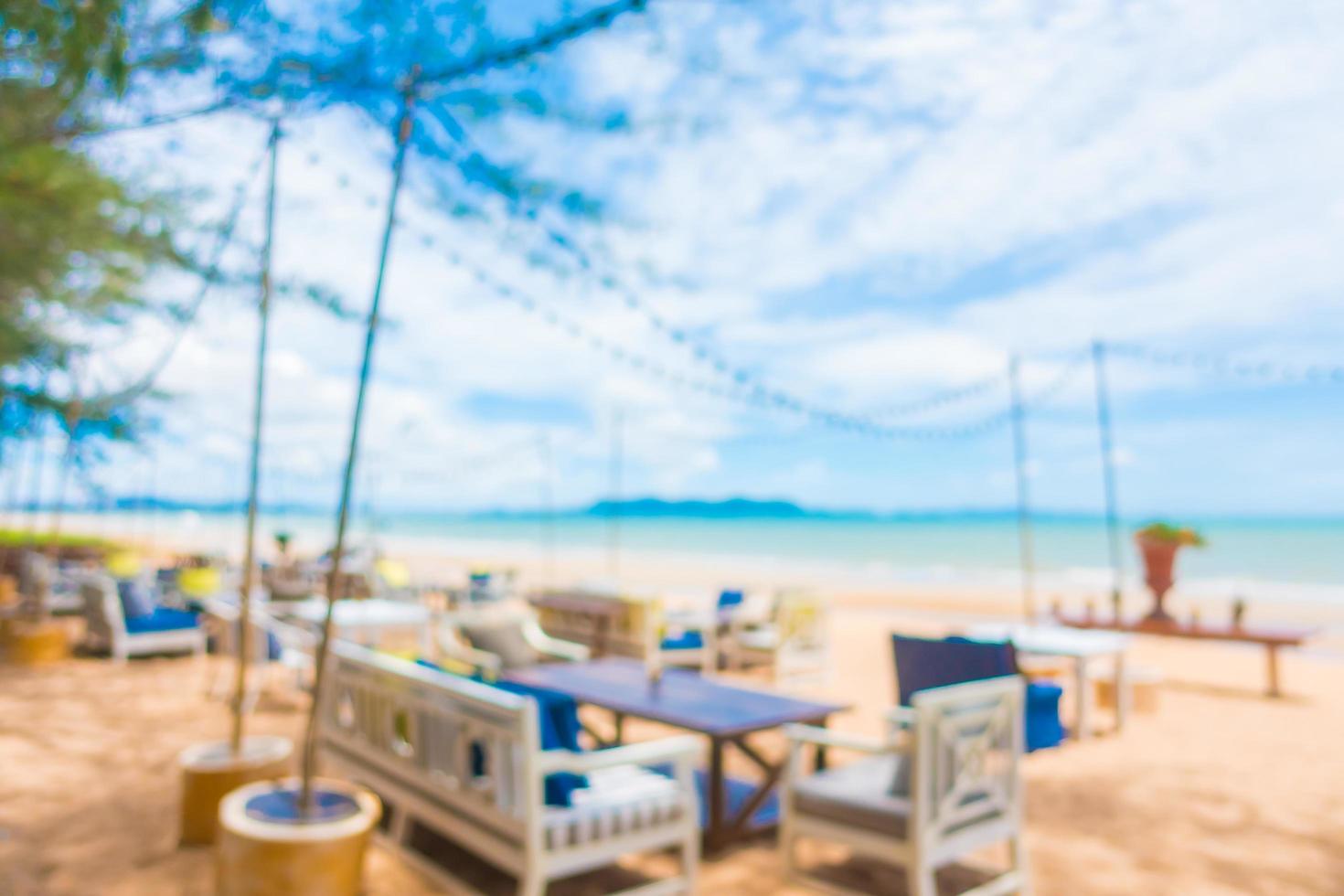 sfocatura astratta spiaggia e mare foto