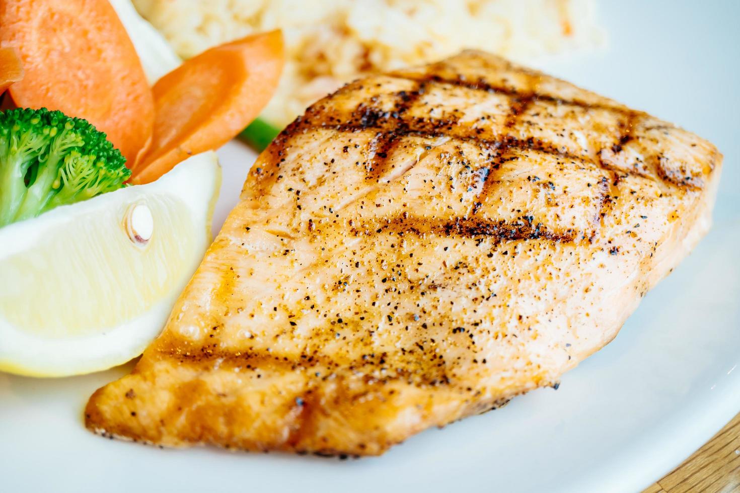 bistecca di filetto di salmone foto