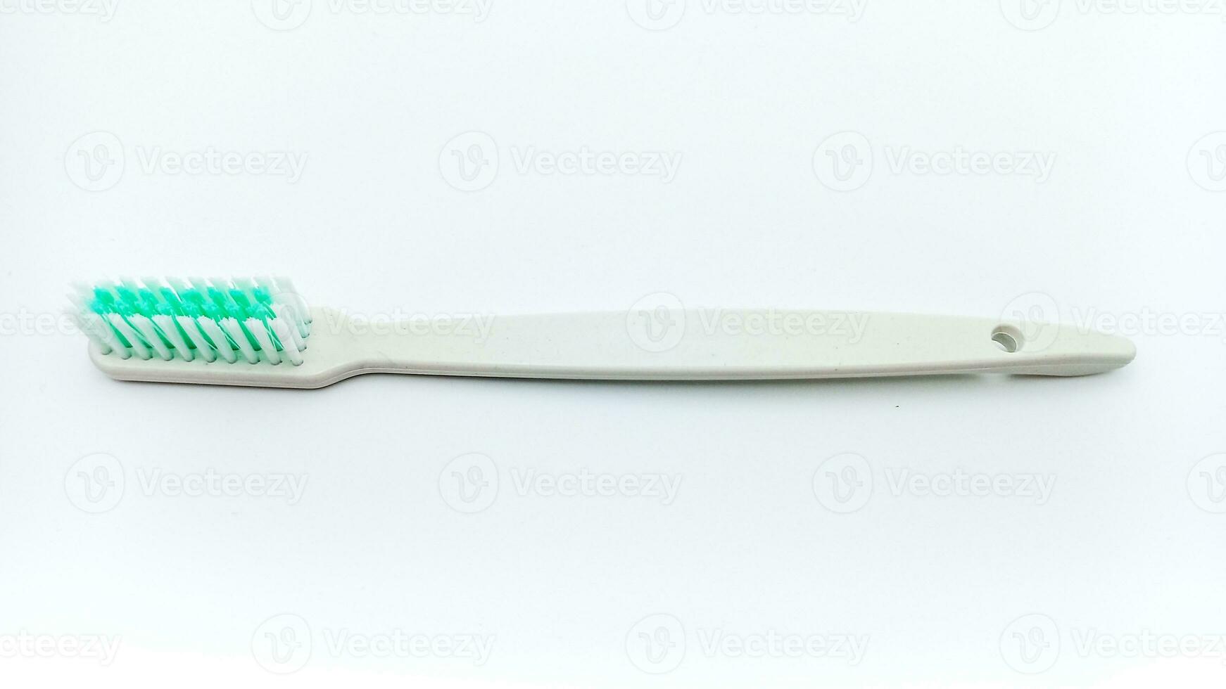 bianca plastica spazzolino isolato su bianca sfondo foto