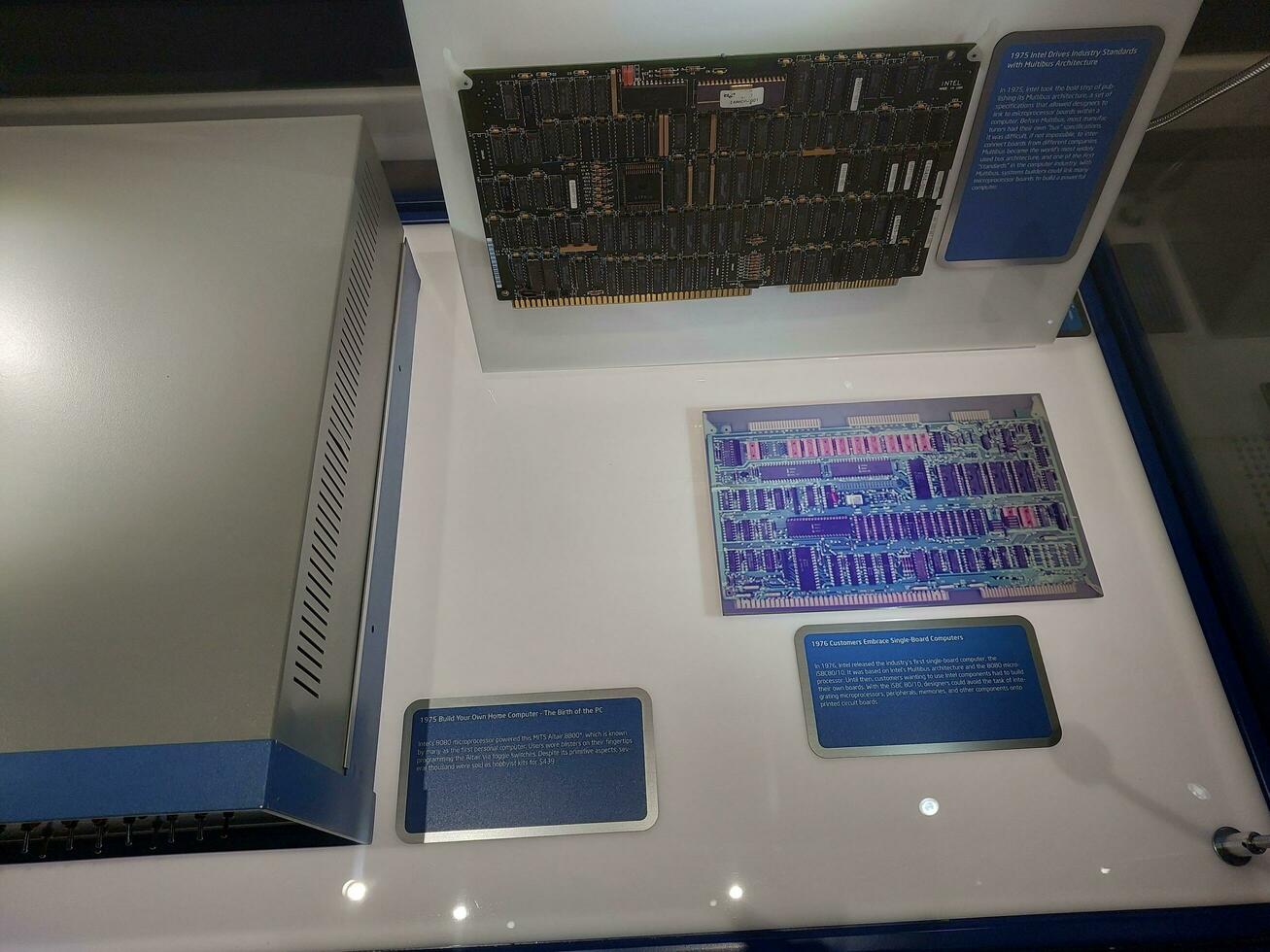 san jose, California, Stati Uniti d'America - 09.11.2023 Intel Museo di il Roberto noyce edificio a il Intel società nel Santa Chiara, California. mostre di tecnologia nel il Museo. foto