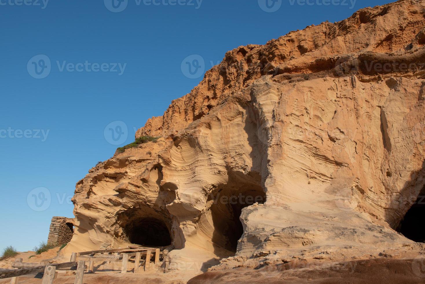 bellissima cala d en baster sull'isola di formentera nelle isole baleari in spagna foto