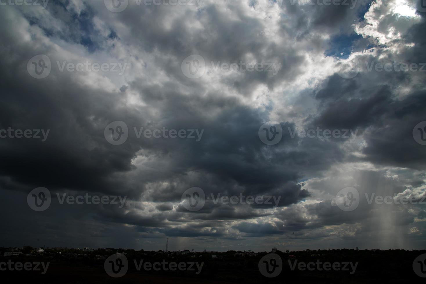 bellissimo sfondo del cielo con le nuvole. foto