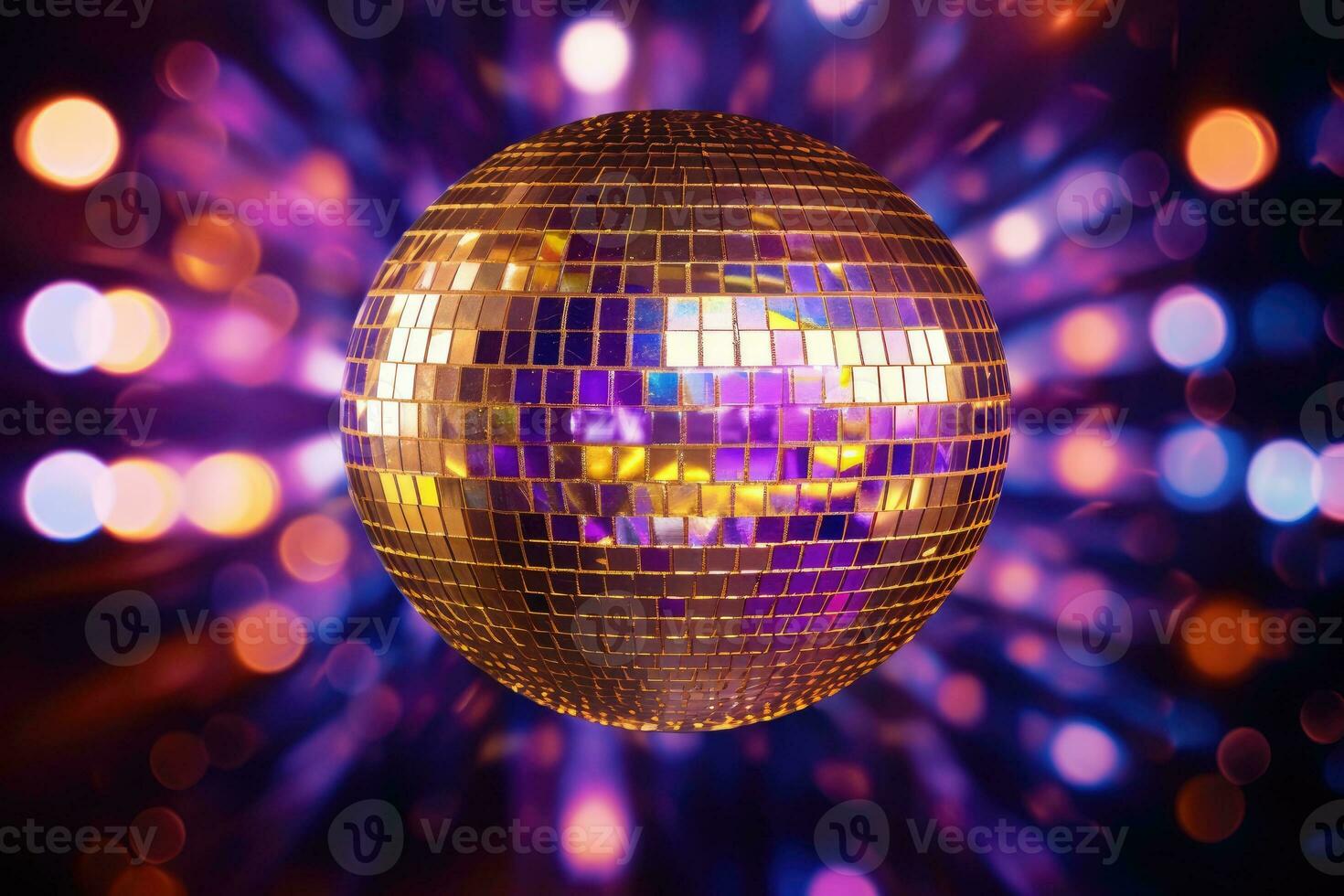 rispecchiato discoteca sfera, brillante luccicante Multi colorato sfondo. foto