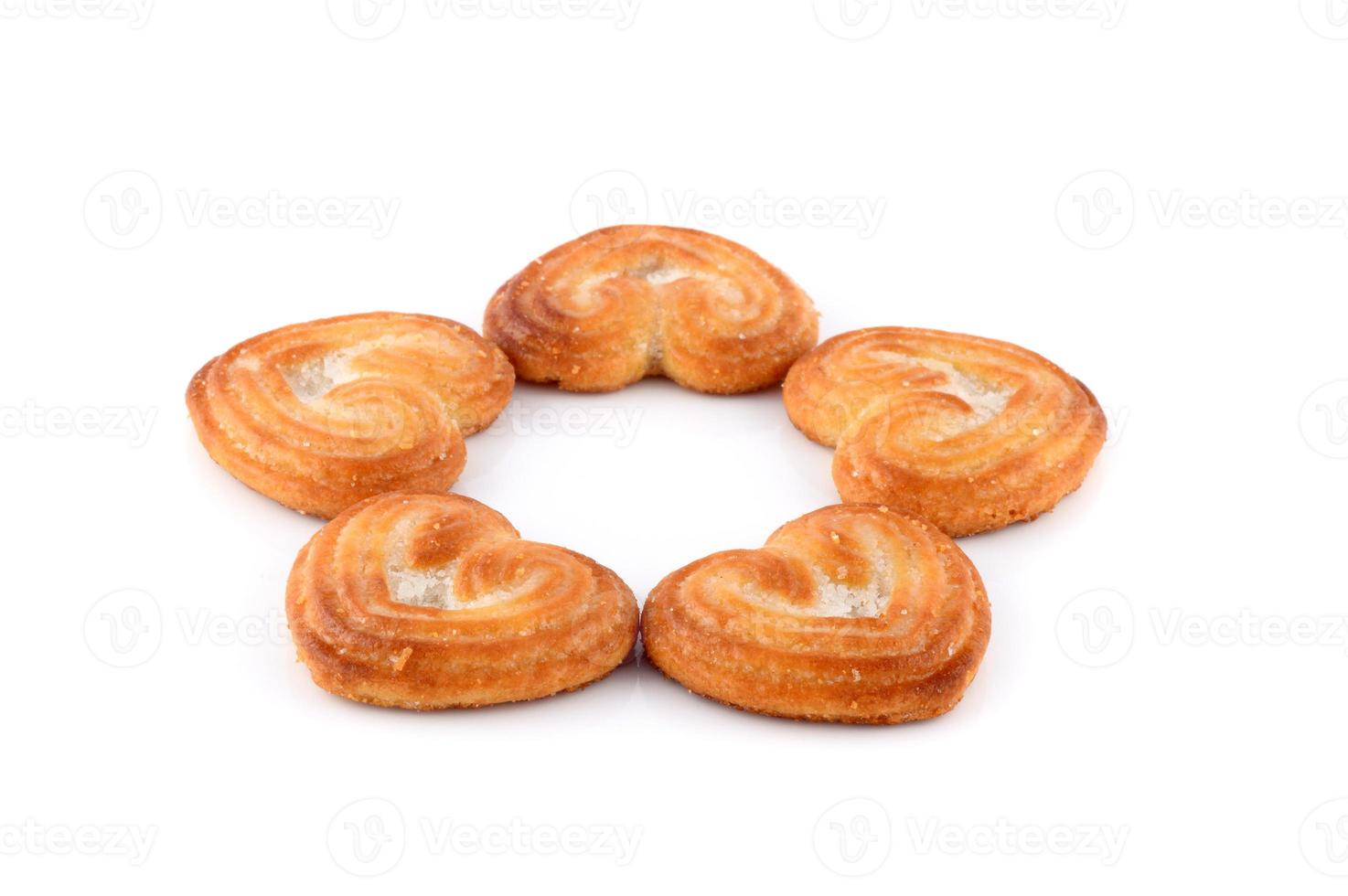 biscotto a forma di cuore, biscotti su sfondo bianco foto