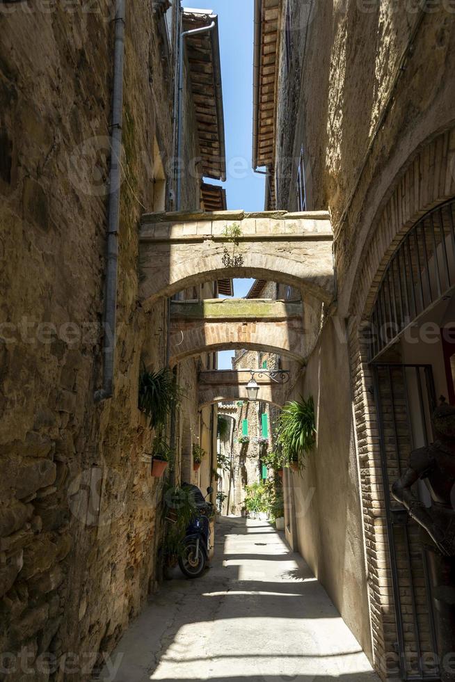 architettura di strade e piazze del comune di bevagna foto