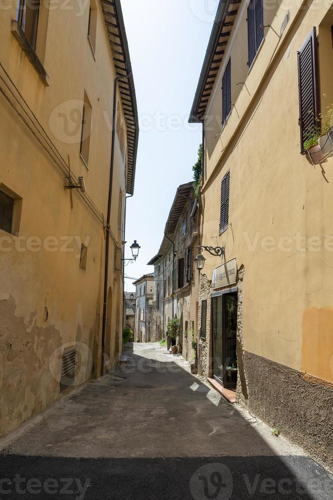 architettura di strade e piazze del comune di bevagna foto