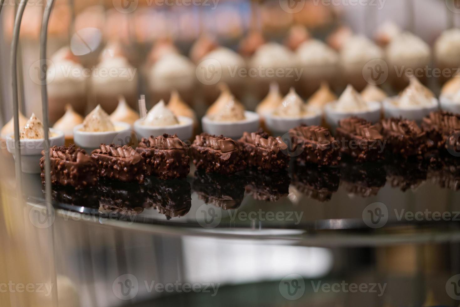 cibo ristorazione, dessert e dolce, tartine, snack e stuzzichini, cibo per l'evento, dolciumi foto