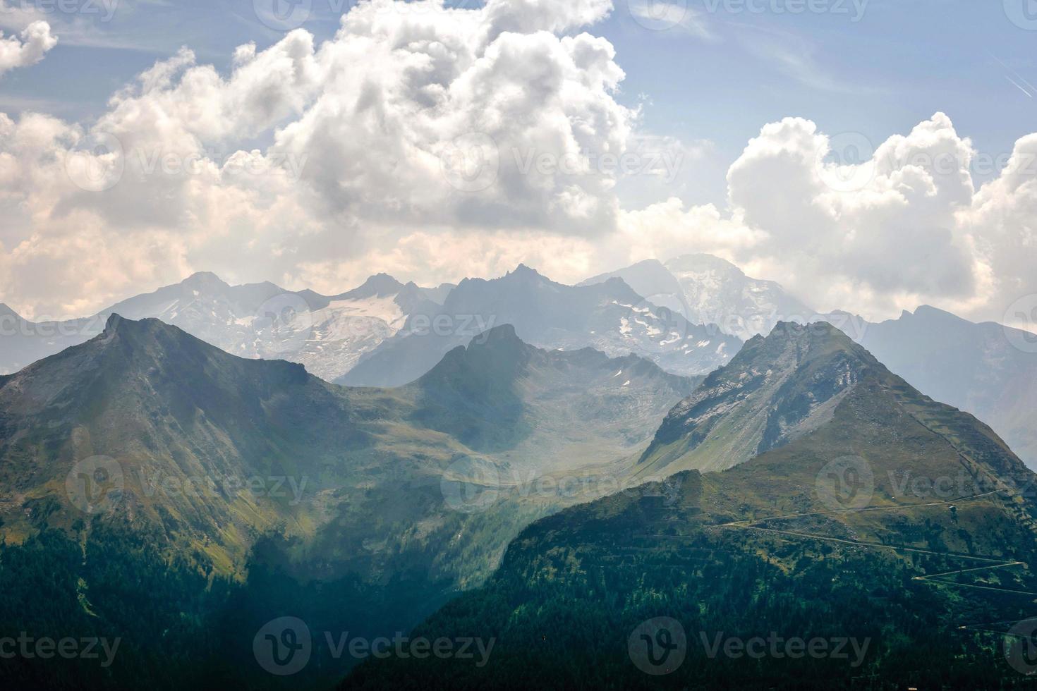 bellissimo paesaggio delle alpi austriache, europa. foto