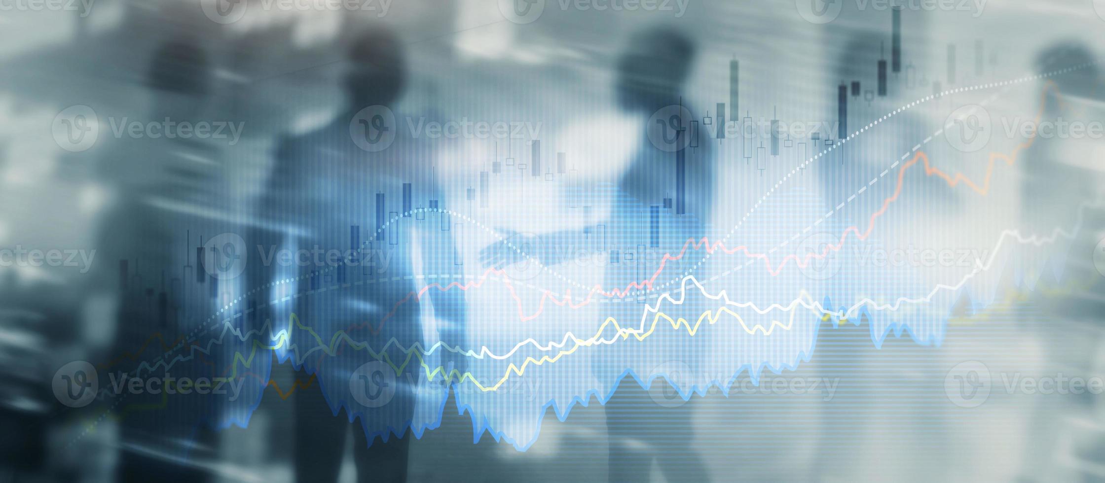 grafico della crescita delle finanze aziendali che analizza diagramma trading e concetto di scambio forex doppia esposizione foto