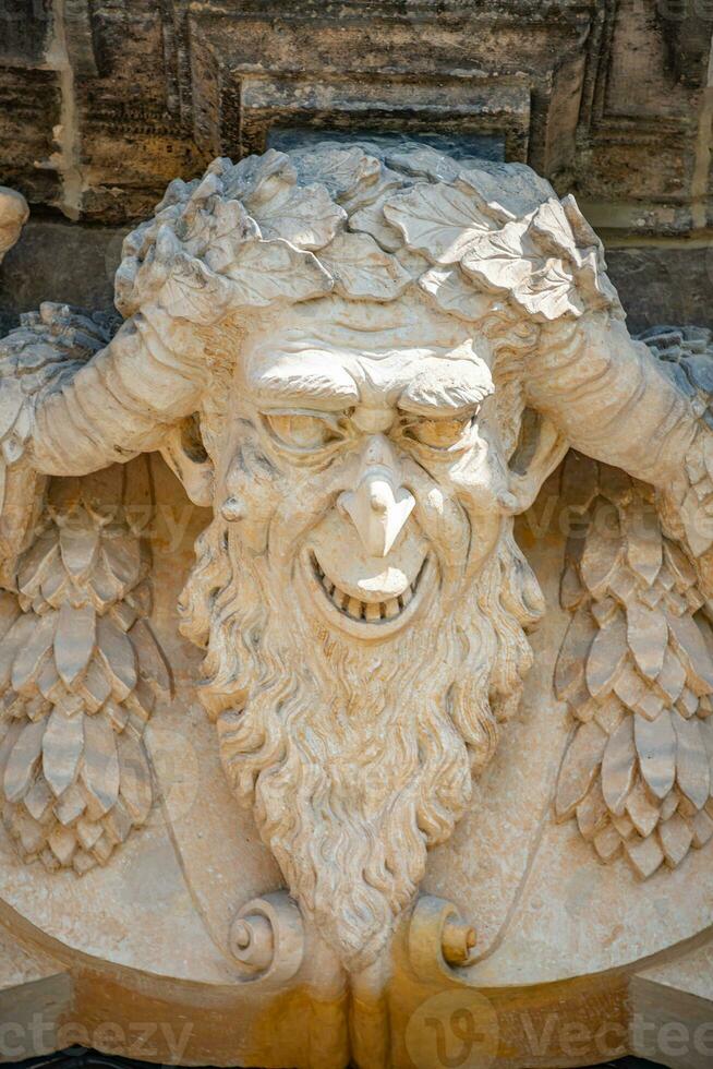 Dresda, Germania - antico scultura di divertente, difficile e gioioso cazzi nel storico centro di Dresda, a reale mille dollari giardino palazzo nel principale maggiore città parco e giardini foto