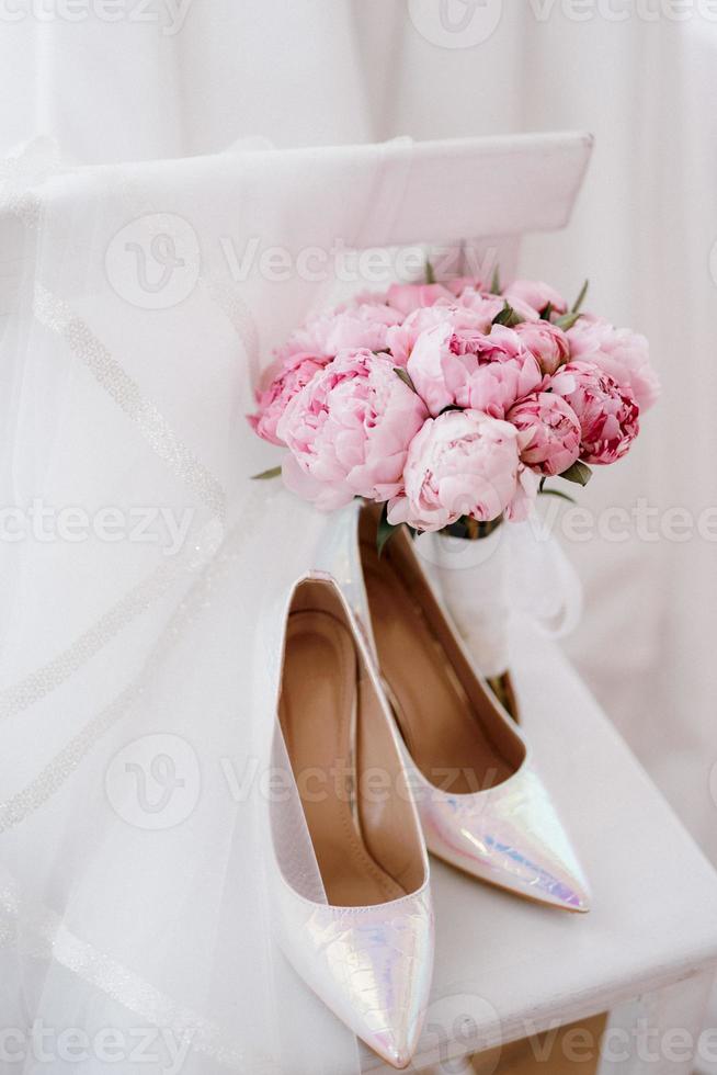 scarpe da sposa della sposa, bella moda foto