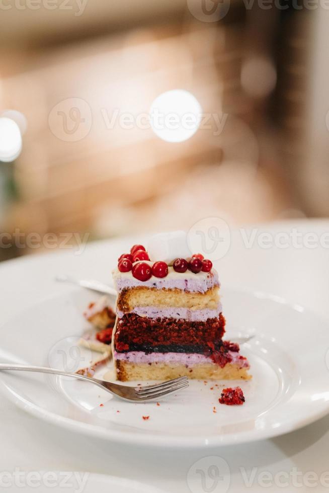 torta nuziale al matrimonio degli sposi foto