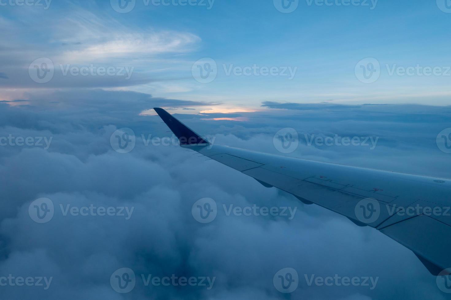 vista dal finestrino di un aeroplano foto