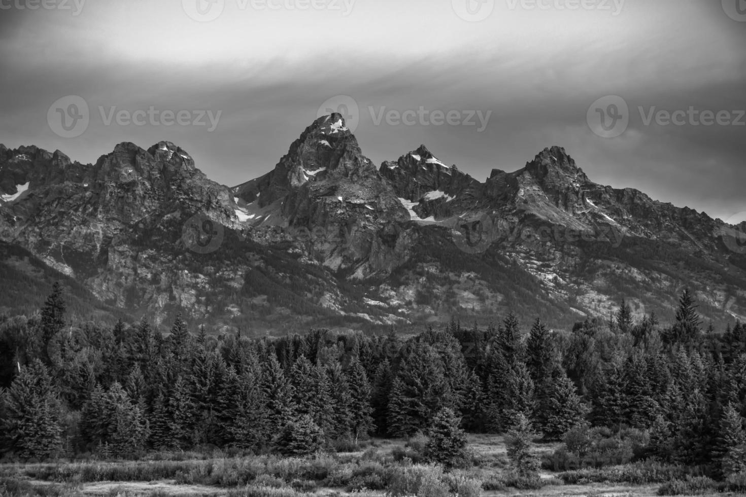 vista panoramica delle montagne del Grand Teton foto