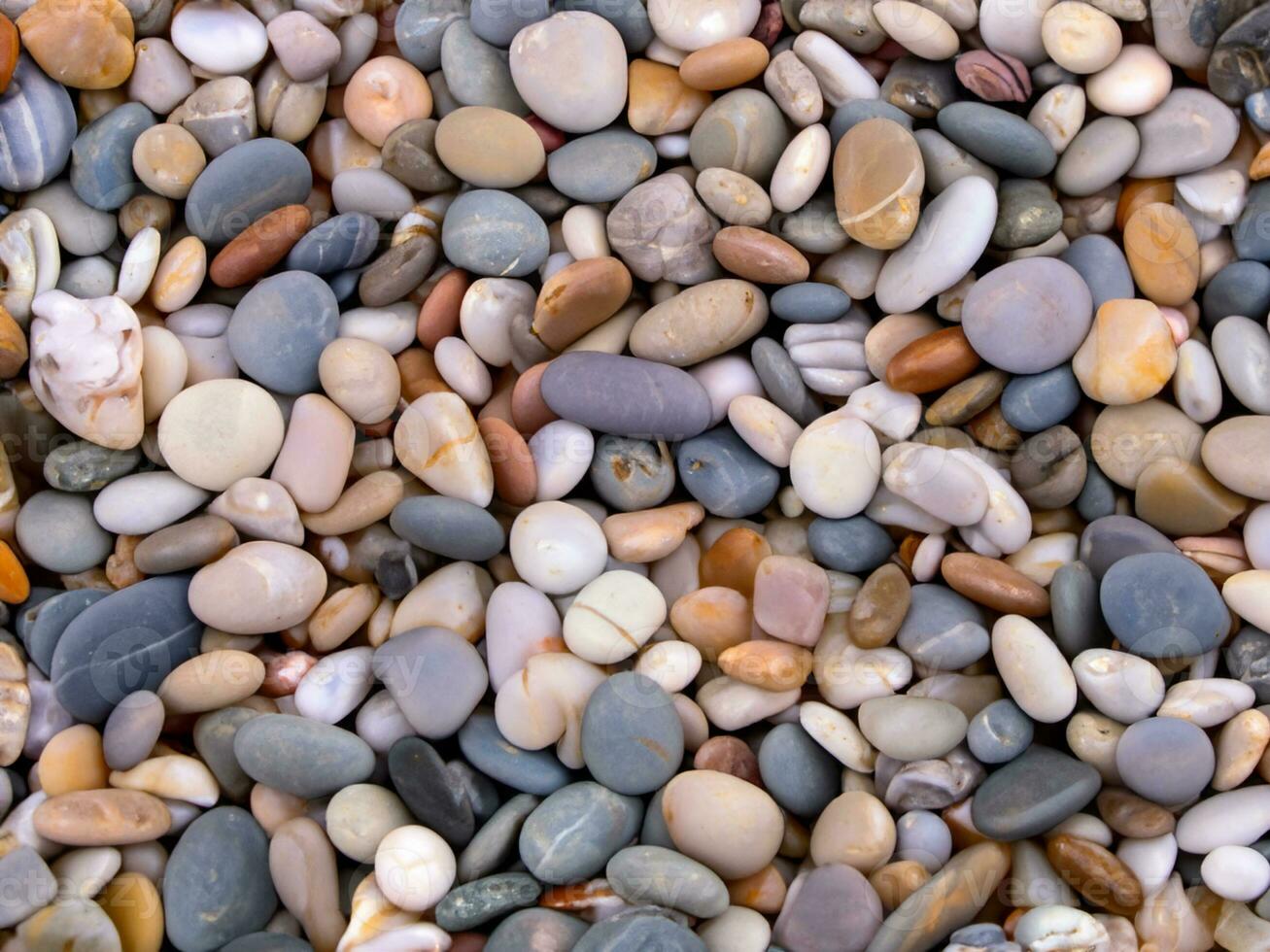 mare ciottoli su un' spiaggia foto