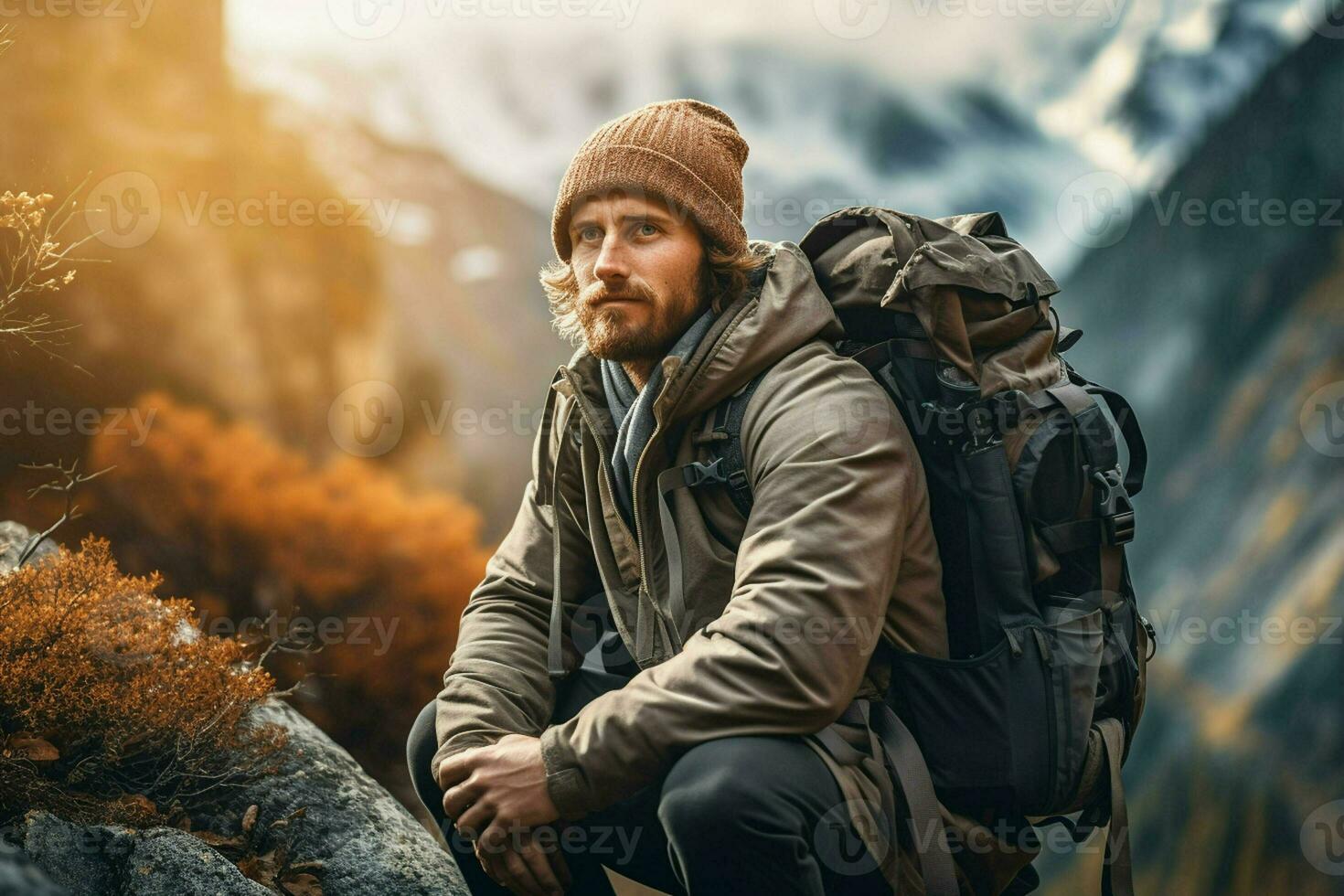 bello barbuto uomo con un' zaino seduta su un' roccia nel il montagne. ai generato professionista foto