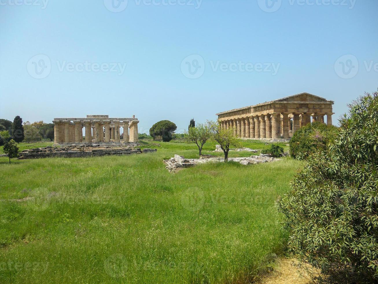 scavi archeologici paestum a napoli foto