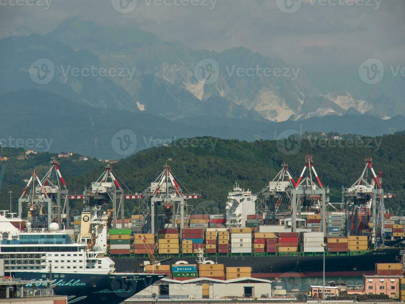 la spezia a il mediterraneo mare foto