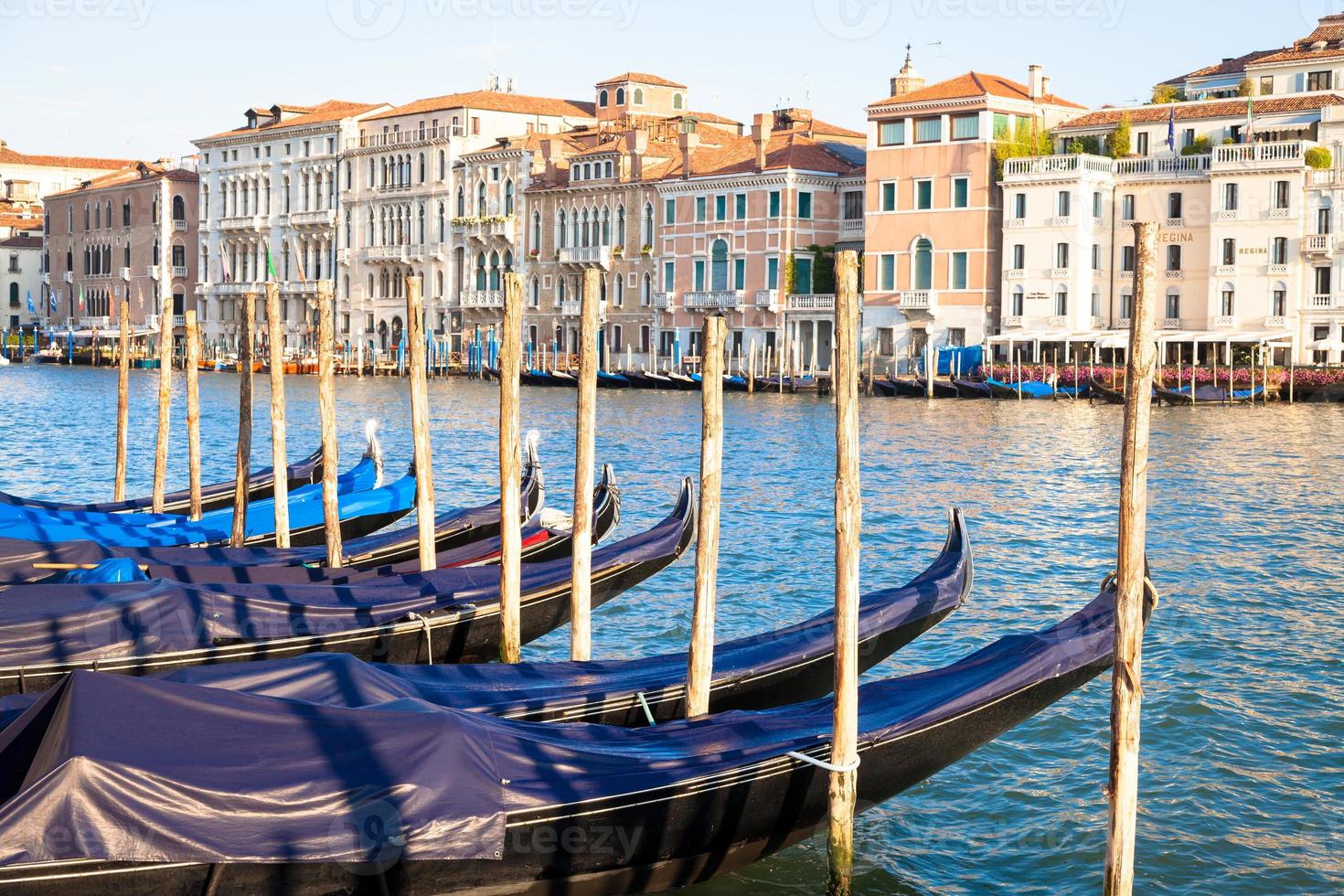 venezia, dettaglio gondole foto